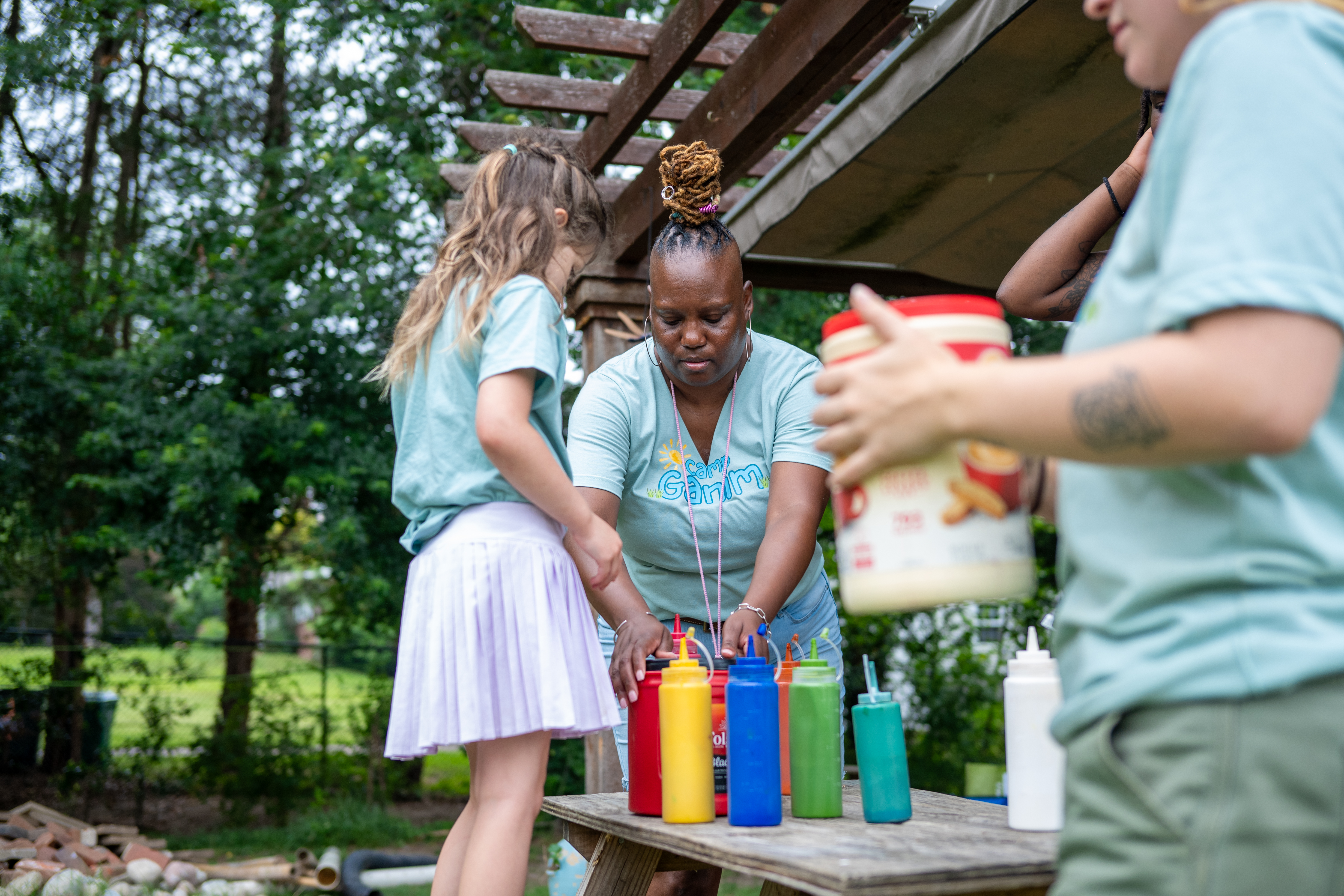 starting art project with teacher